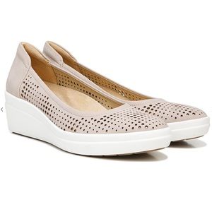 Naturalizer Sam Sand Drift Nude Slip-on Wedge size 9.5